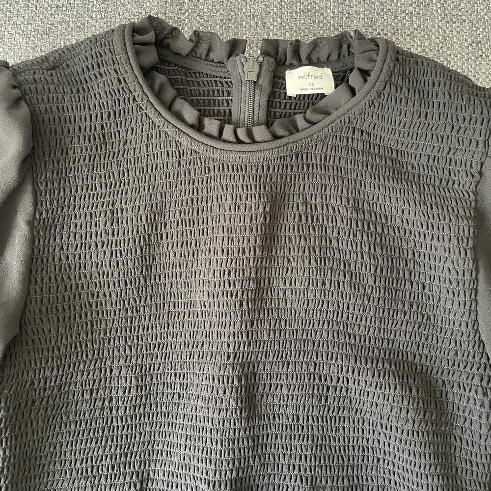 Aritzia Wilfred Tempest blouse - Picture 5 of 6